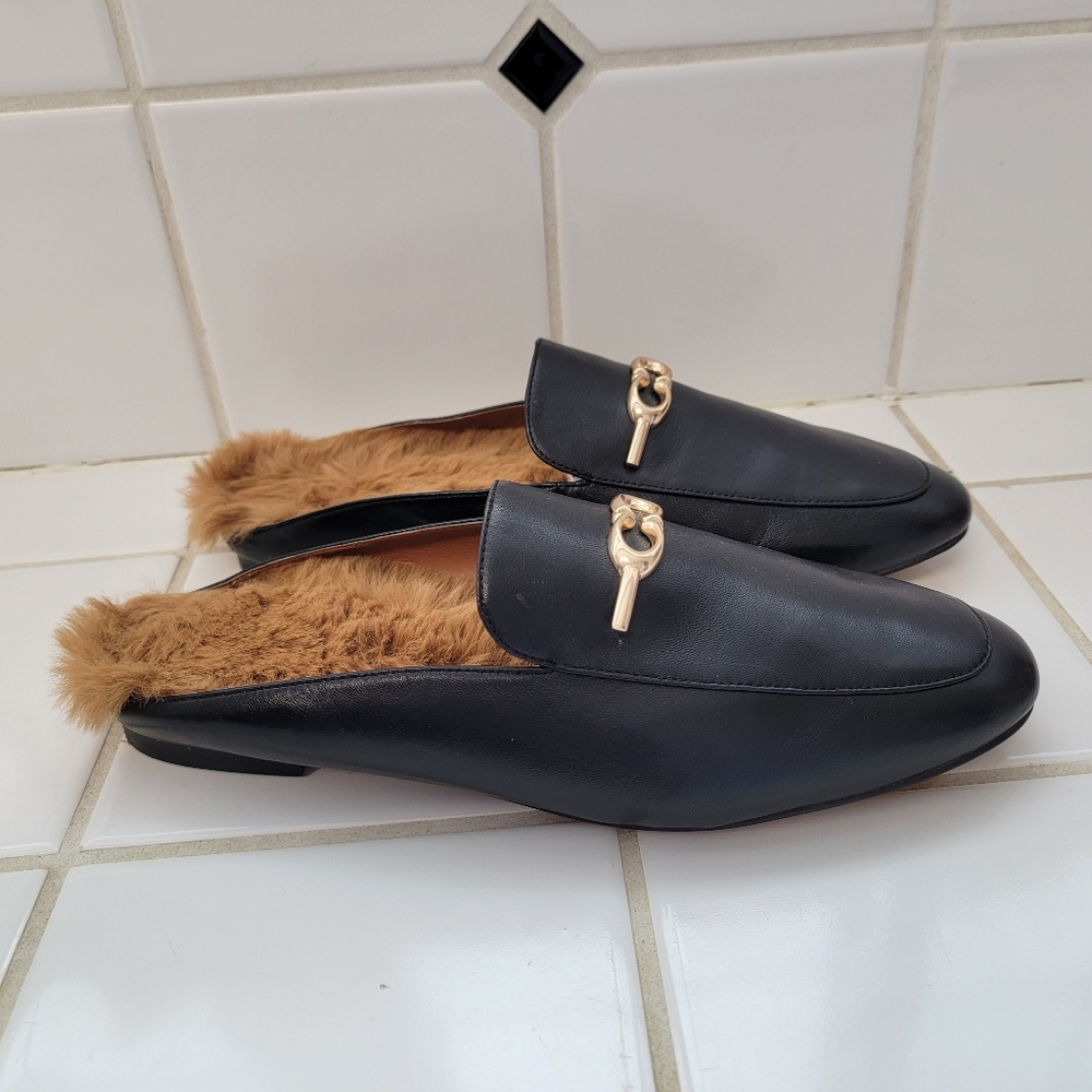 Coach Leather Slip Ons - Picture 5 of 16